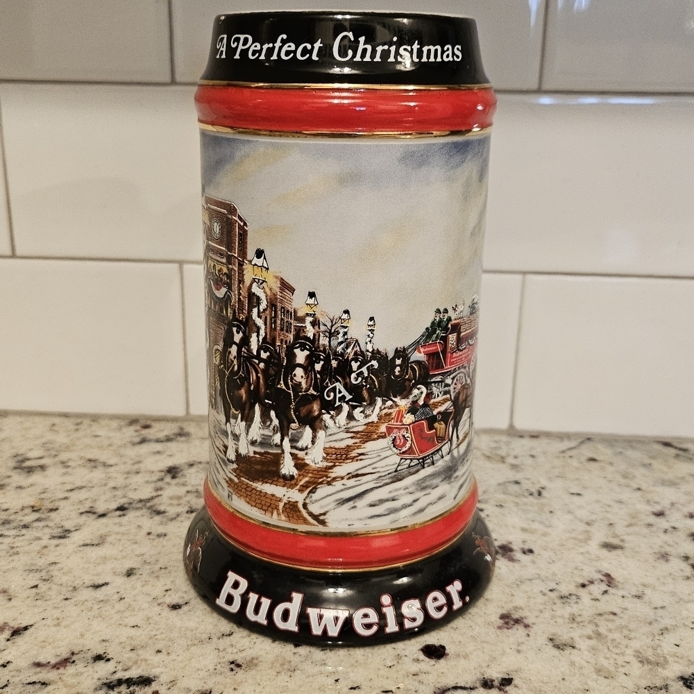 Budweiser 1992 A Perfect Christmas 7in Tall Holiday Stein Horse & Wagon